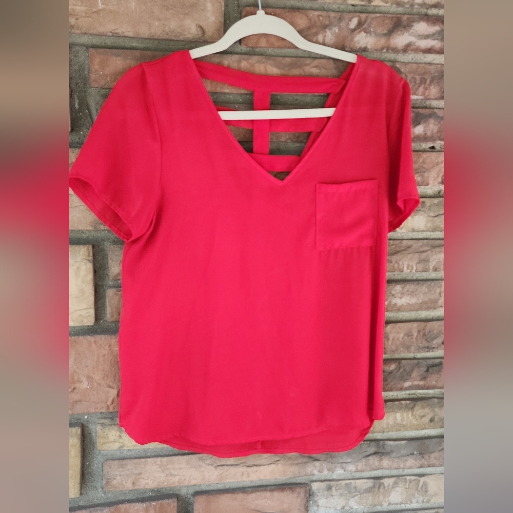 Lily White red tee blouse short sleeve, Size M
